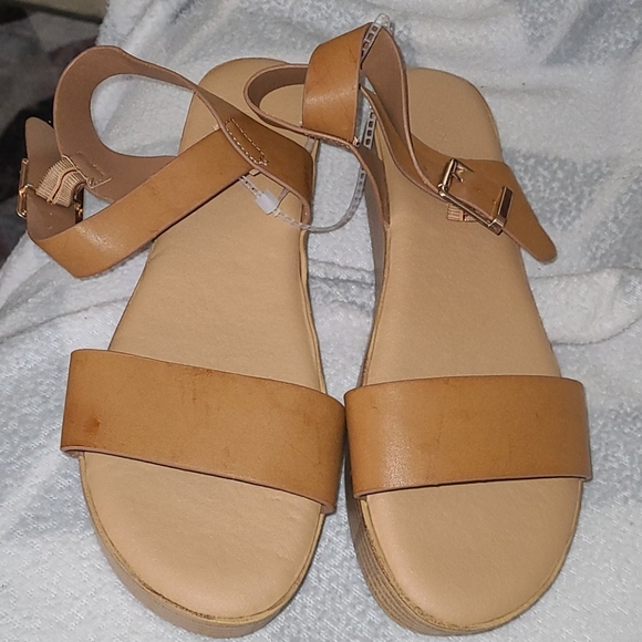 Tan Sandals - Picture 2 of 4